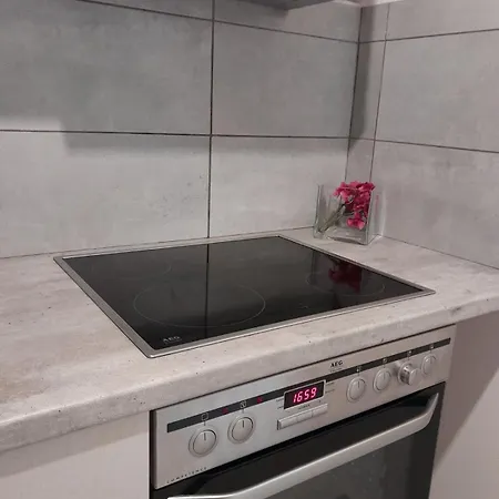 Little Apartment *